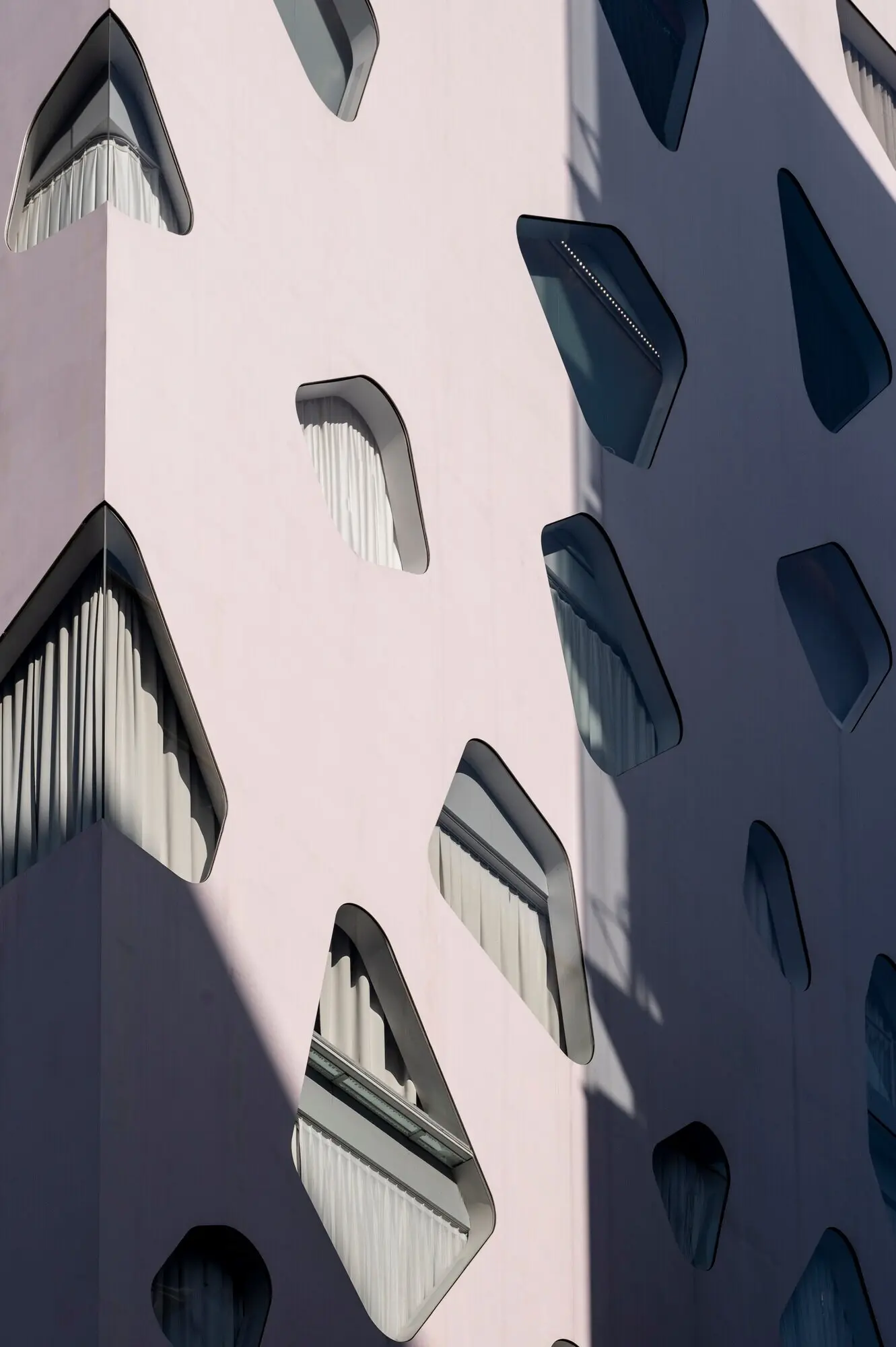 Brutalistisch inspirierter Architekturhintergrund